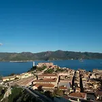 Nel Centro Storico Di Сasa de vacaciones Portoferraio